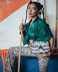 NIGHT NIGHT SHARKCHAIN HANDBAG