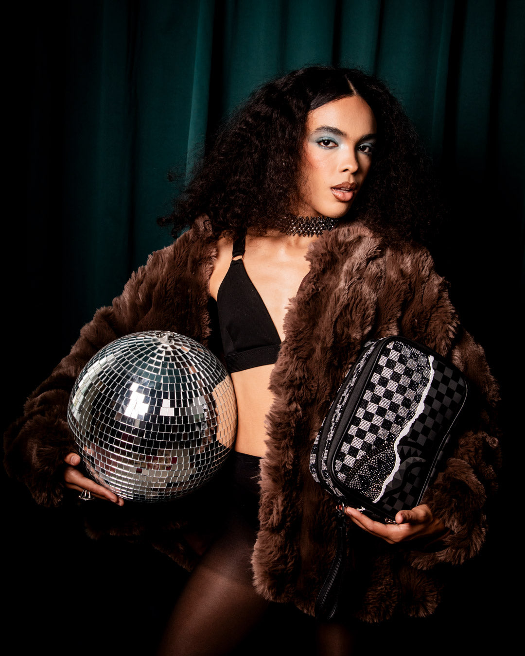 DIAMOND HEIST TOILETRY BRICK