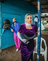 NOIR QUILT GOLD CHAIN SHARK CROSSOVER CLUTCH