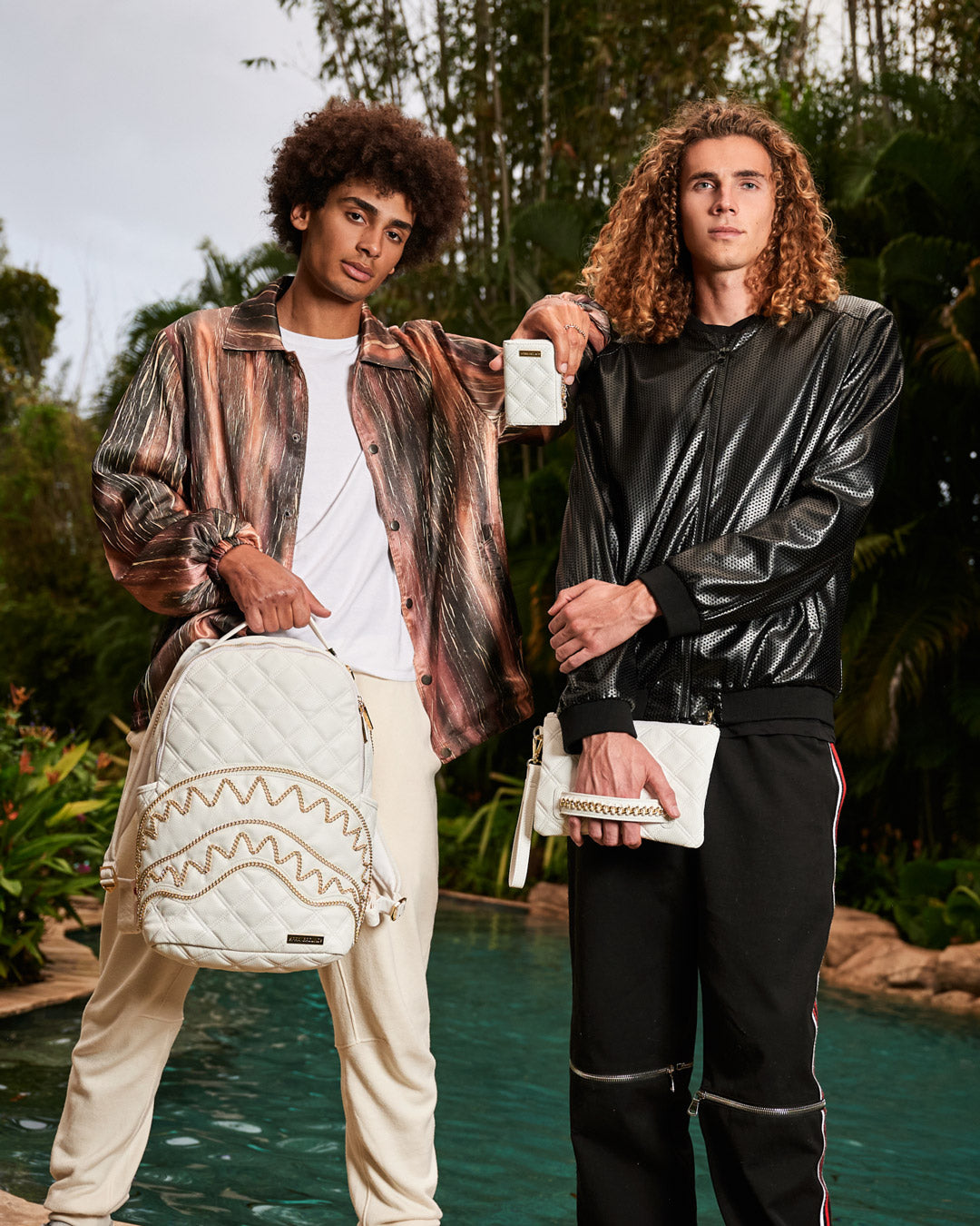 RIVIERA LE BLANC GOLD  CHAIN SHARK CROSSOVER CLUTCH