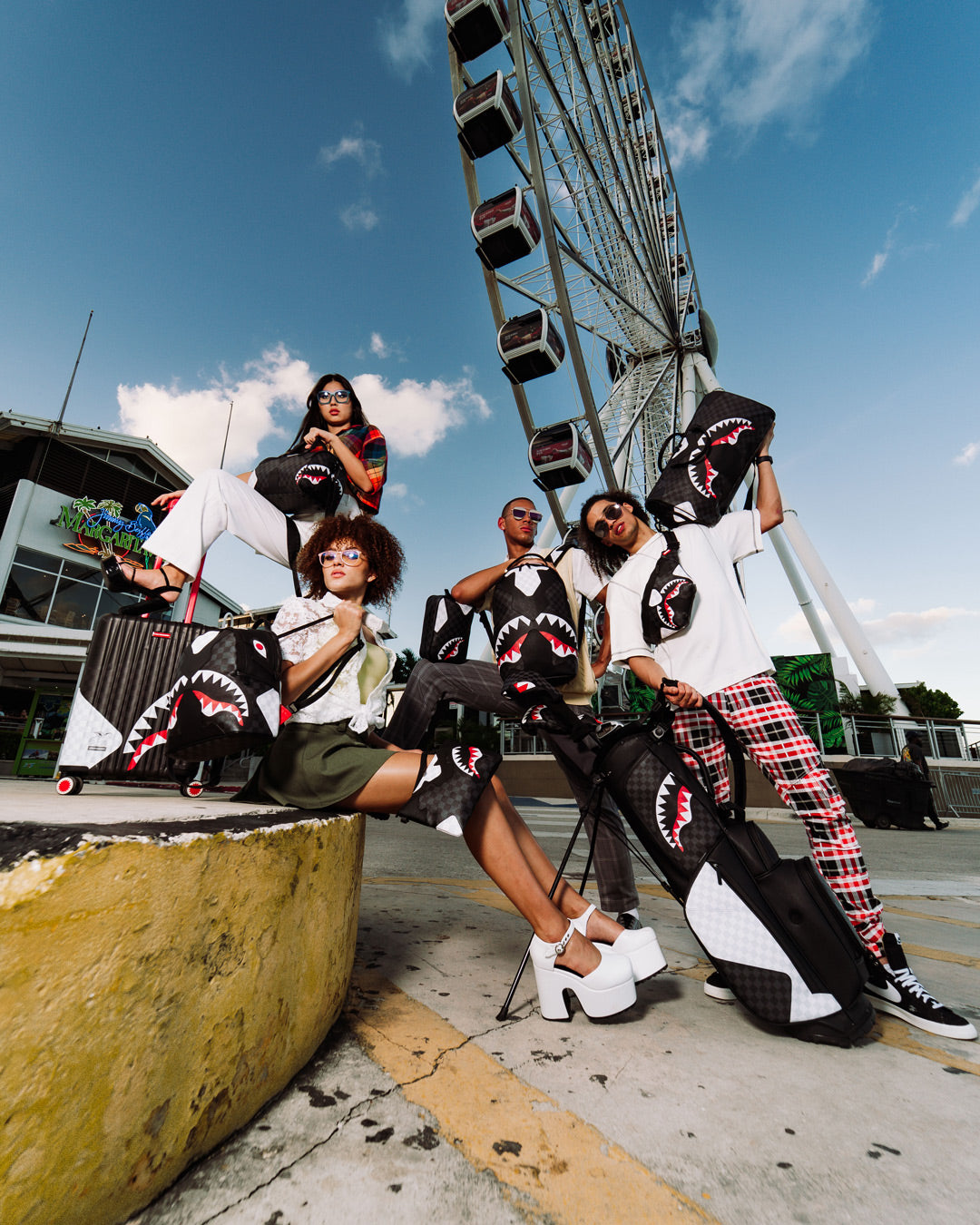 TRIPLE DECKER HEIR TO THE THRONE CROSSOVER CLUTCH