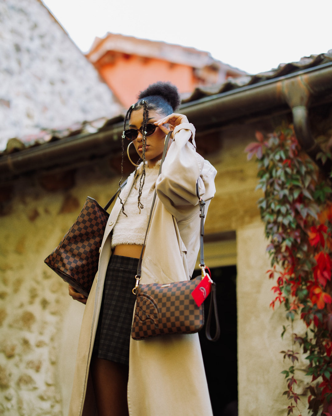 FROM PARIS WITH LOVE CROSSOVER CLUTCH