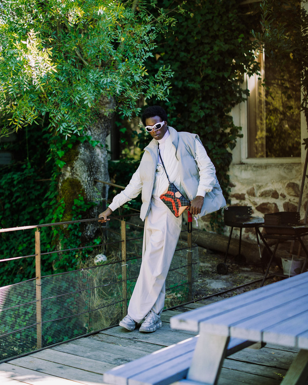 EVIL GENIUS CROSSOVER CLUTCH