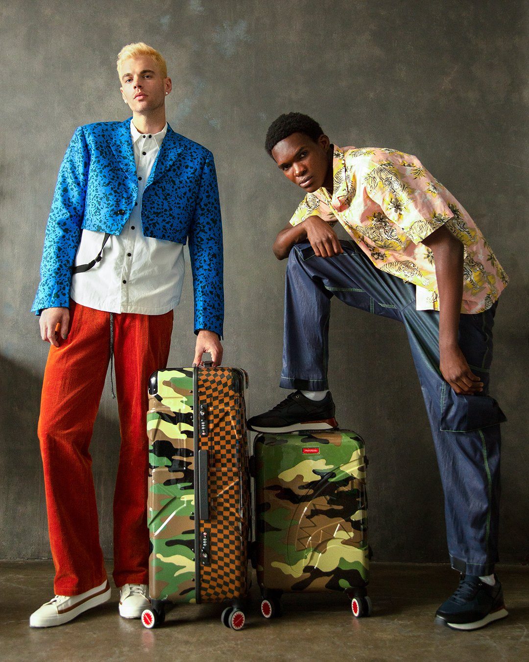 JUNGLE PARIS 29.5” FULL-SIZE SHARKITECTURE LUGGAGE