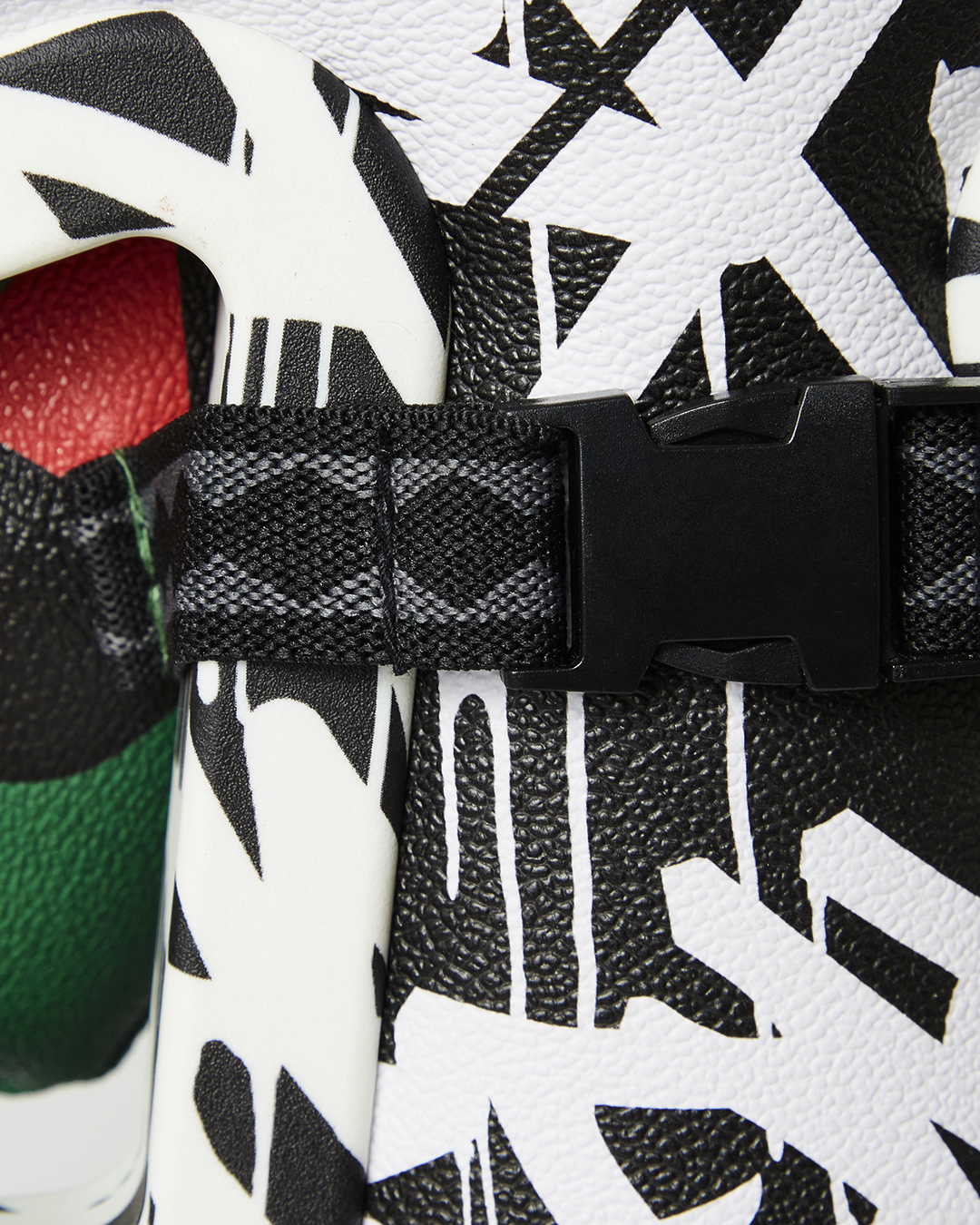 NIGHT VISION GAMING CHAIR - SUPER RARE