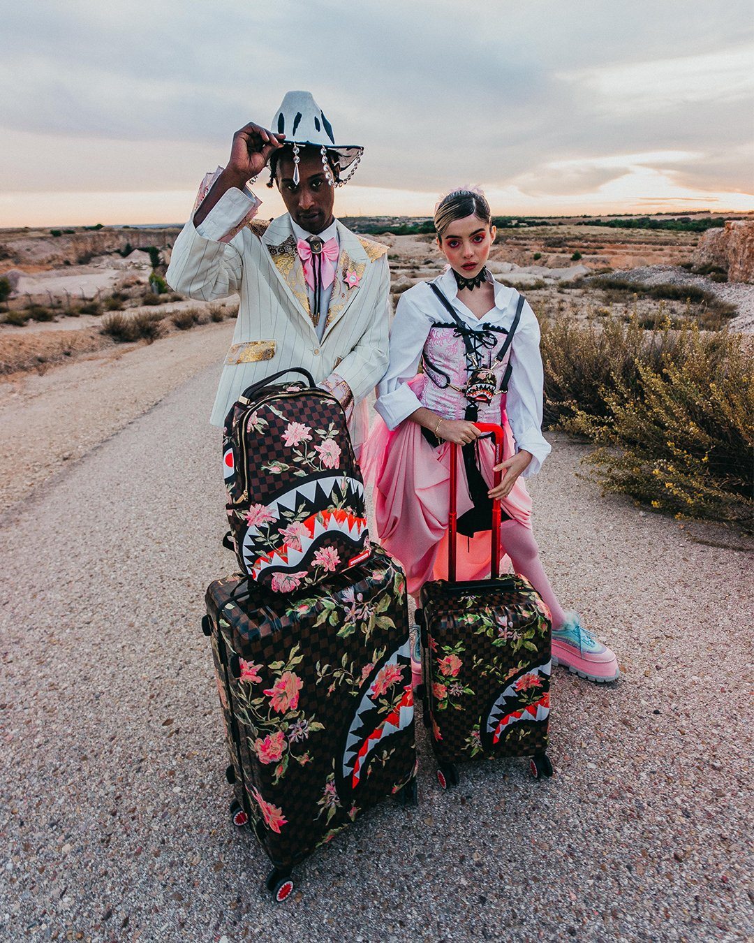 SHARKFLOWER 21.5” CARRY-ON SHARKNAUTICS LUGGAGE